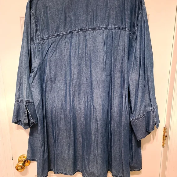 mark. Blue Denim Women's Top - Picture 7 of 8